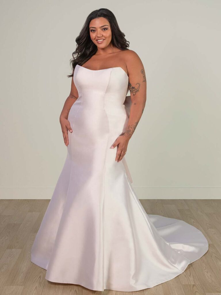 SY8159 Plus – Stella York plus size wedding dress at Shropshire Country Brides.